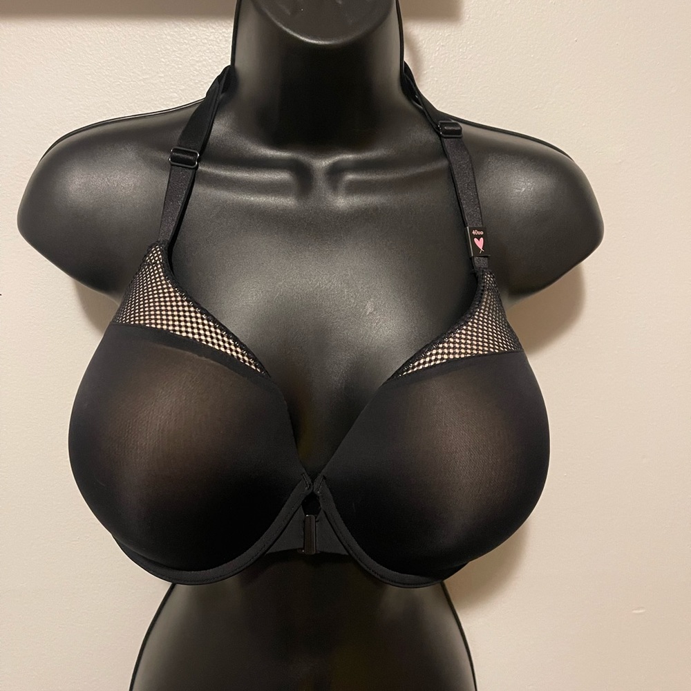 Victoria Secret: T-Shirt Push Up/Full Coverage Front closure Bra- Sz: 40DD (NWT)